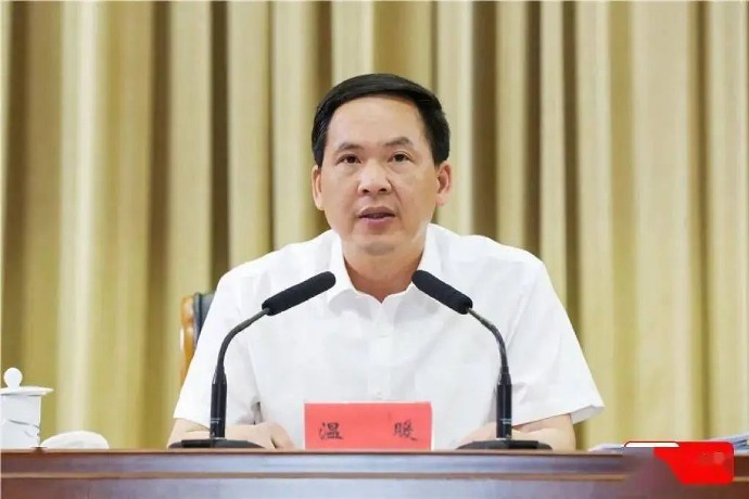 07-09人事·任免林红玉,跨省履新副省长07-11快讯·任免上海市政府