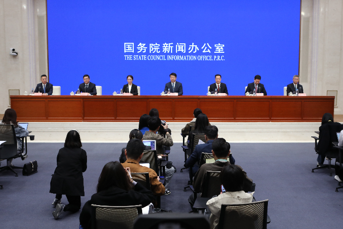 回放 | 国务院政策例行吹风会:介绍提升中药质量促进中医药产业高质量发展有关情况