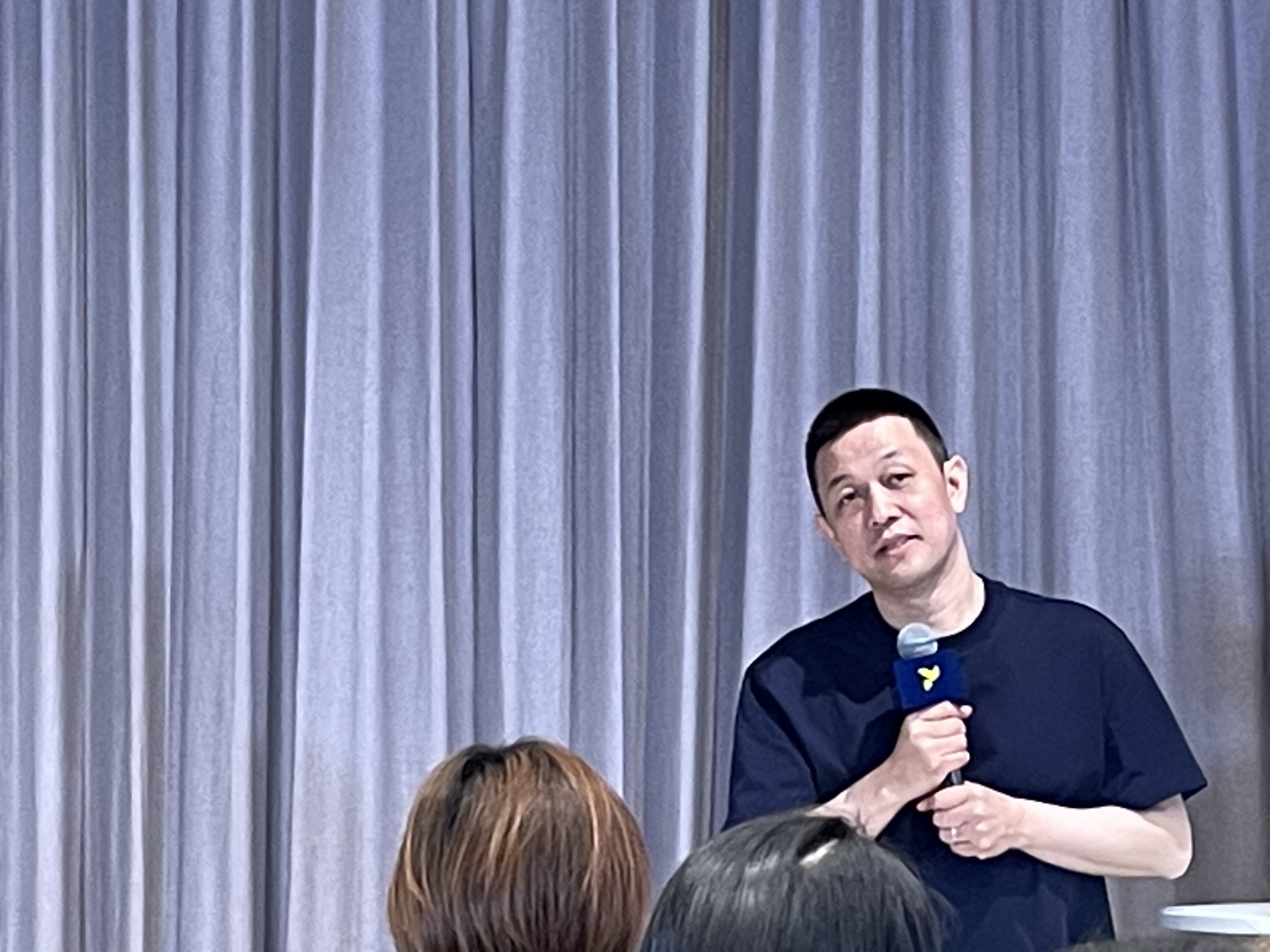 蔚来李斌:“萤火虫”有一定毛利 希望在全球都有竞争力-上海证券报·中国证券网