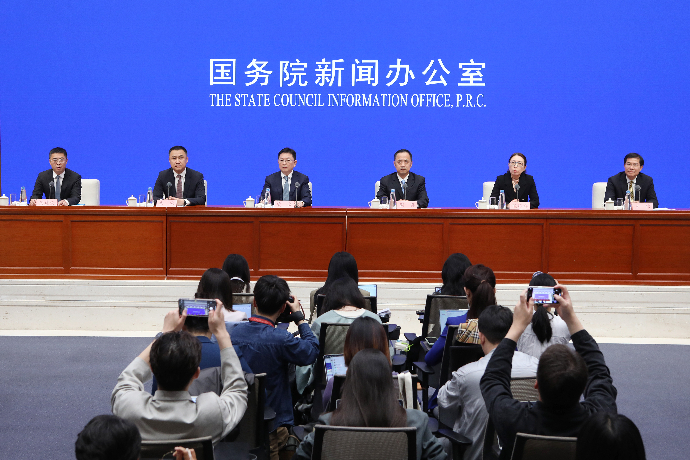 回放 | 国新办举行新闻发布会 介绍《加快推进服务业扩大开放综合试点工作方案》有关情况