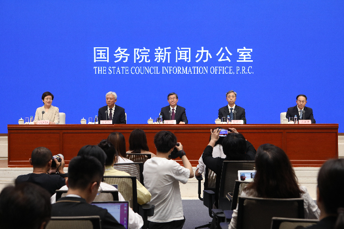 回放 | 国新办举行新闻发布会 介绍全面推进江河保护治理有关情况