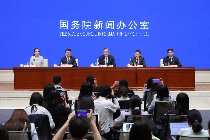 回放 | 国新办举行“高质量完成‘十四五’规划”系列主题新闻发布会（商务部）