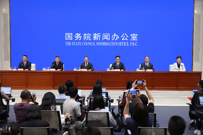 回放 | 国新办举行新闻发布会 介绍首个全国科普月活动有关情况