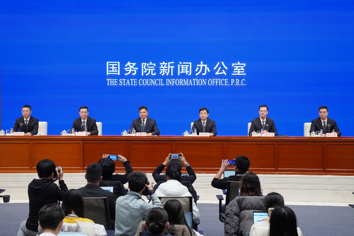 回放 | 国新办举行新闻发布会 介绍推进绿色消费有关情况