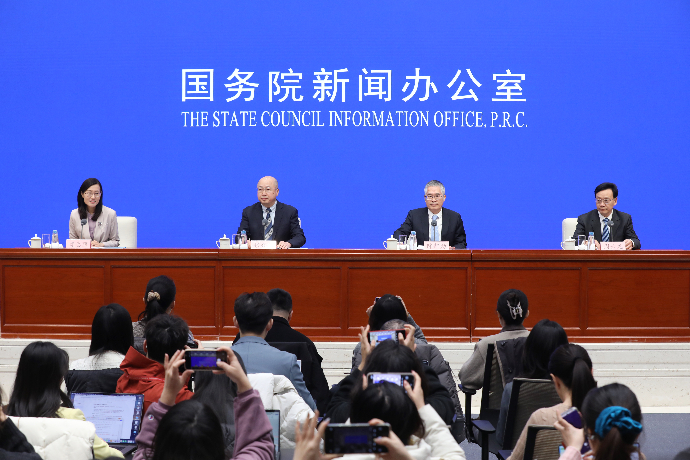 回放 | 国新办举行新闻发布会 介绍加快农业农村现代化，扎实推进乡村全面振兴有关情况