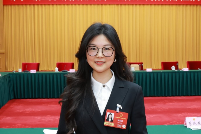 全国人大代表、舍得酒业酒体设计师陈柏蓉：以国际化语言和现代审美讲好中国酒文化故事