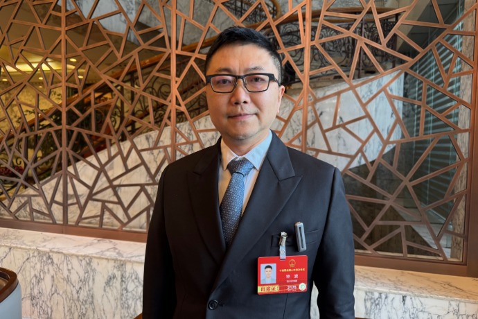 全国人大代表、极米科技董事长钟波：完善海外综合服务体系 为中国企业出海提供有力支撑