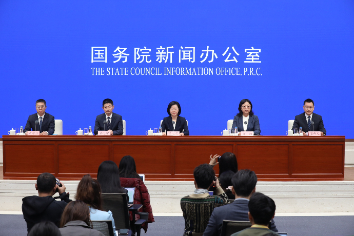 回放 | 国新办举行新闻发布会 介绍加快建立长期护理保险制度有关情况