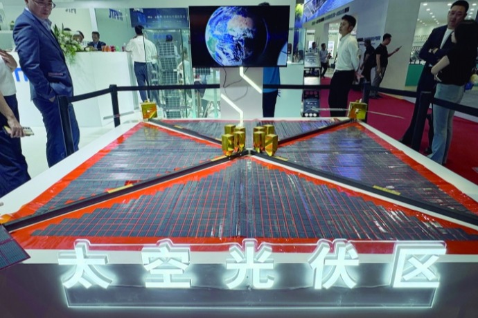 太空光伏产品“抢镜”SNEC展览会 钙钛矿叠层技术成企业押注方向
