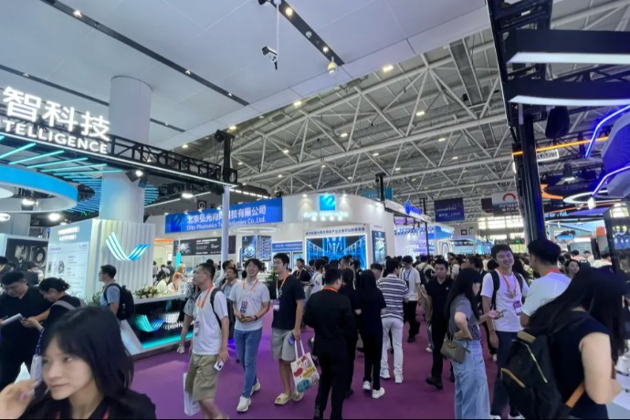 直击光博会！芯片、光引擎、设备密集上新