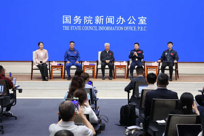 回放 | 国新办举行“新征程上的奋斗者”中外记者见面会 围绕“走好新时代太空探索新长征”与中外记者见面交流
