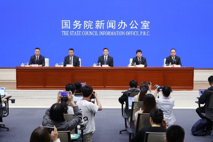 回放 | 国新办举行新闻发布会 介绍中秋国庆假期交通运输服务保障有关情况