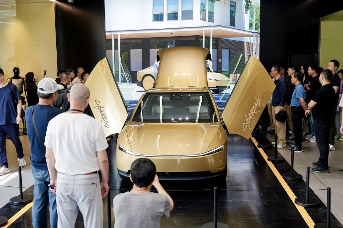 特斯拉三季度全球交付超48.6万辆 上海工厂交付量占全球总交付量一半以上