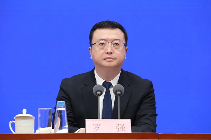 贵州省副省长罗强介绍,下一步在算力方面,贵州将做大智算中心集群