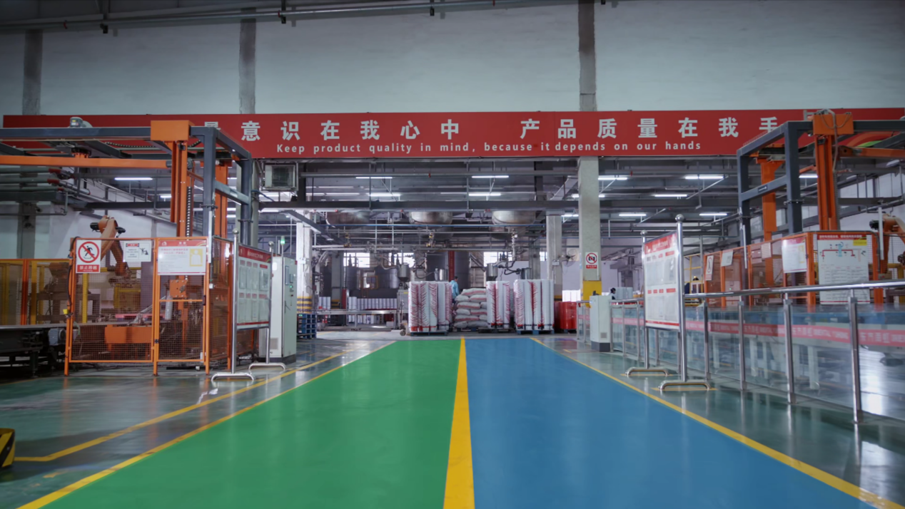 东方雨虹芜湖工厂水性涂料车间 东方雨虹芜湖工厂智能化生产线